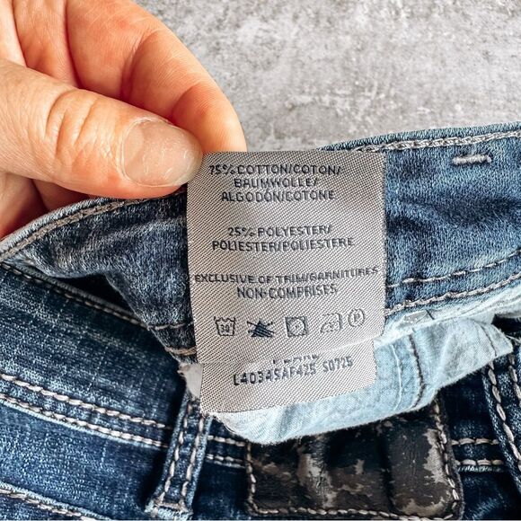 Silver Jeans Co Aiko Kick Flare Capri Dark Wash Size 30 - Picture 7 of 7